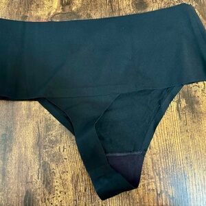 SPANX Undie testable thong panties size Large brand new in Black
